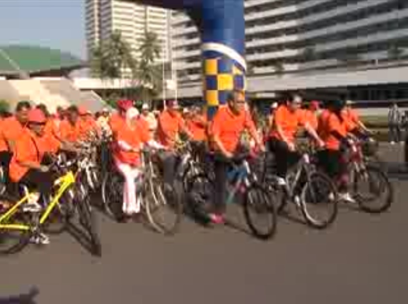 Pembukaan fun Bike oleh ketua DPR RI